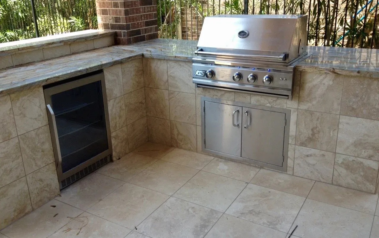 Outdoor BBQ, Flagstone Floor